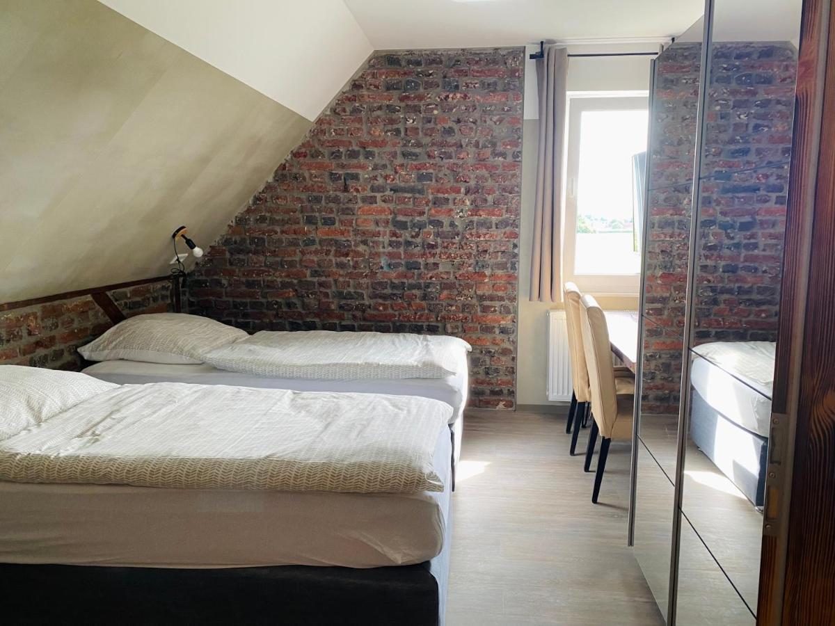 Phoenix Apartments - Monteurwohnung Mit Riesiger Parkflaeche Билефелд Екстериор снимка