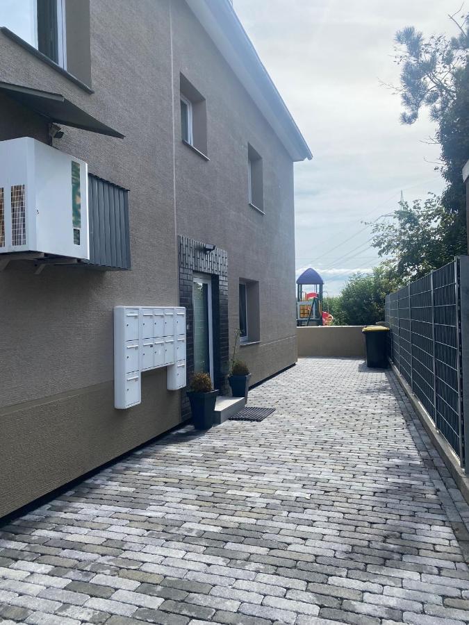 Phoenix Apartments - Monteurwohnung Mit Riesiger Parkflaeche Билефелд Екстериор снимка