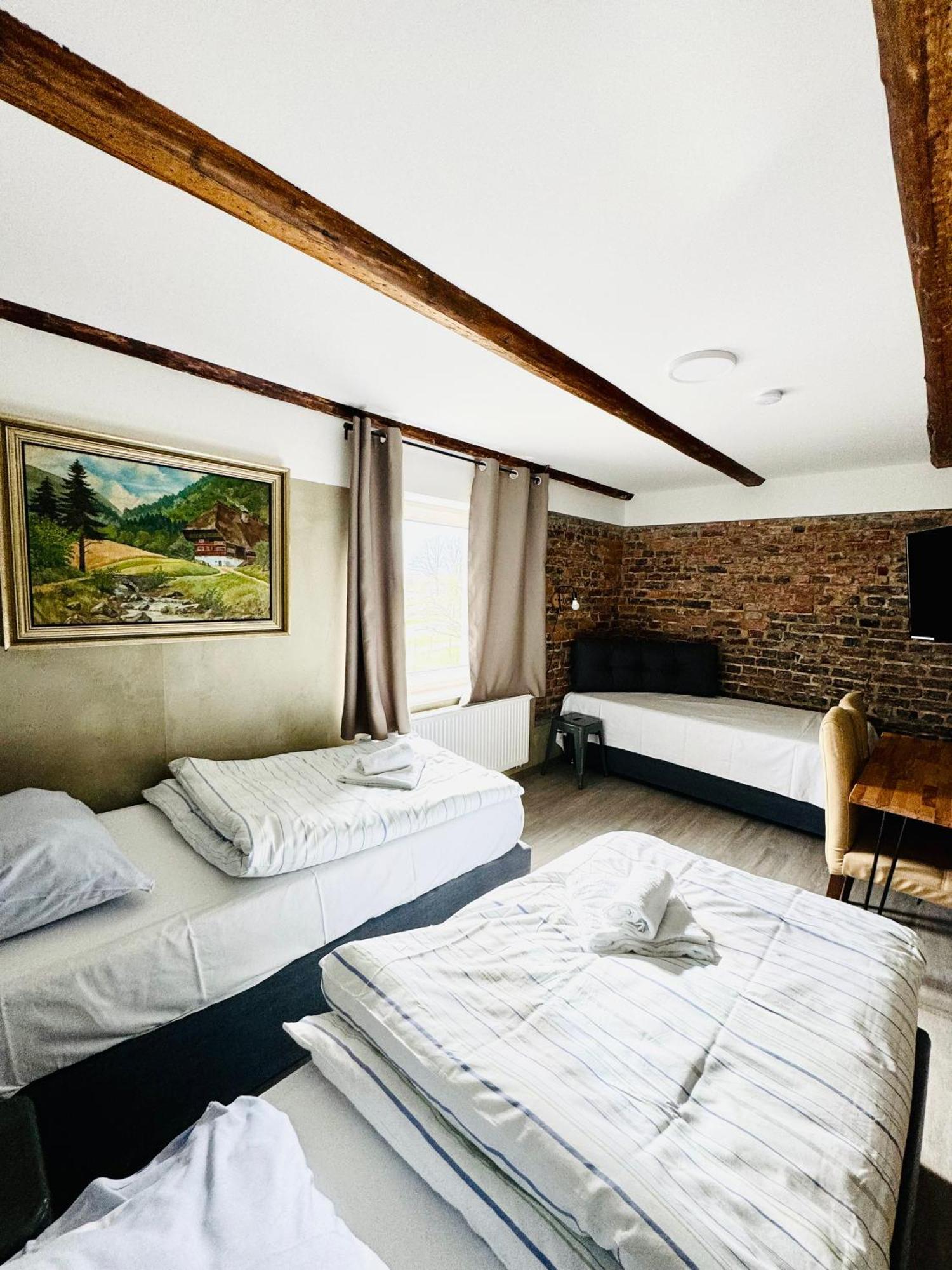 Phoenix Apartments - Monteurwohnung Mit Riesiger Parkflaeche Билефелд Екстериор снимка